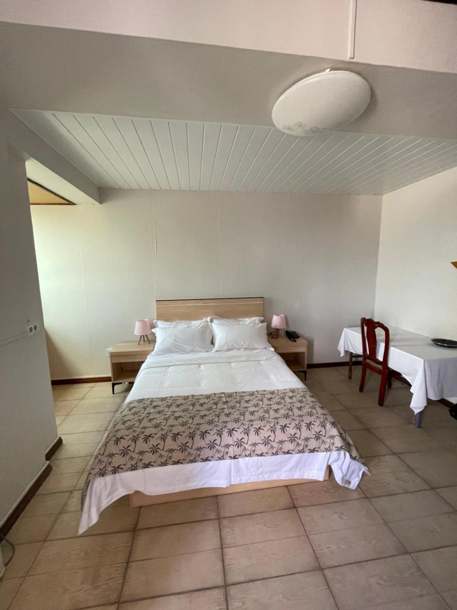 Kirin Guesthouse And Restaurant Port Louis Room photo